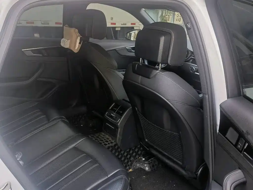 Audi A4 2024