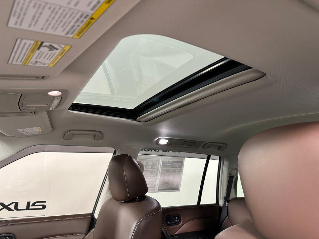 Infiniti QX80 2023