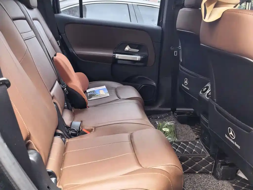 Mercedes-Benz GLB 2023