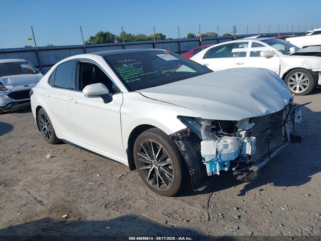 Toyota Camry 2023