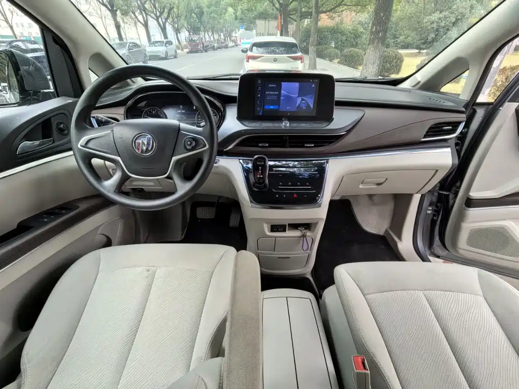 Buick GL8 2023