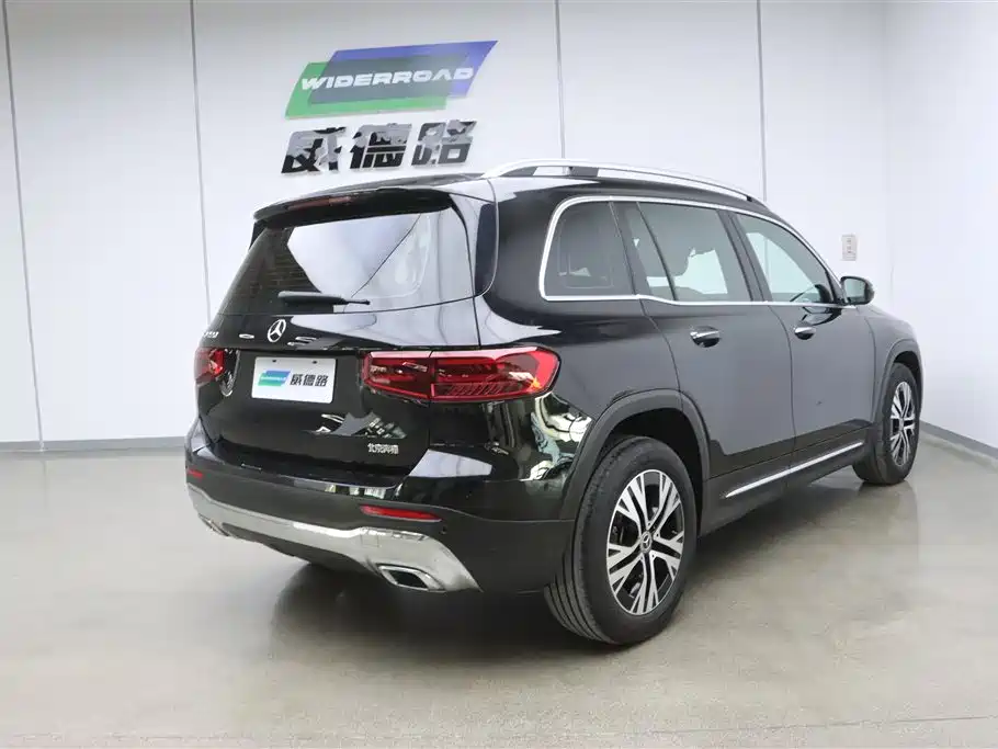 Mercedes-Benz GLB 2025