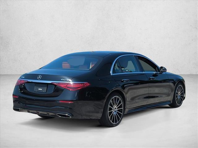 Mercedes-Benz S-Класс 2021