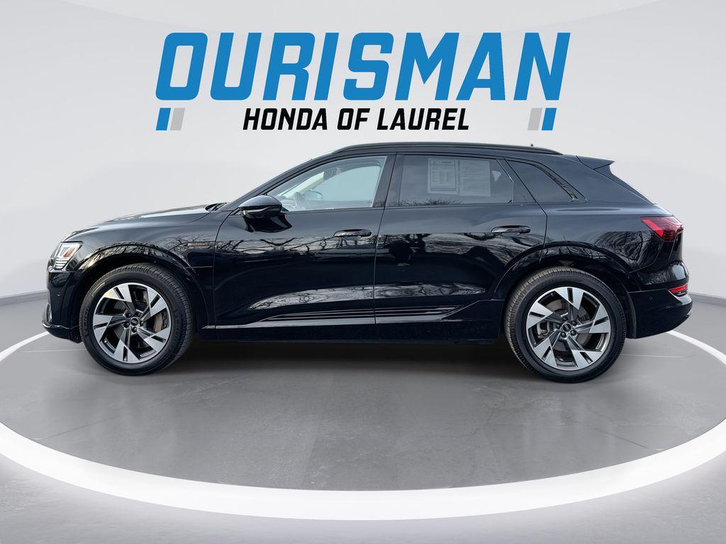 Audi e-tron 2023