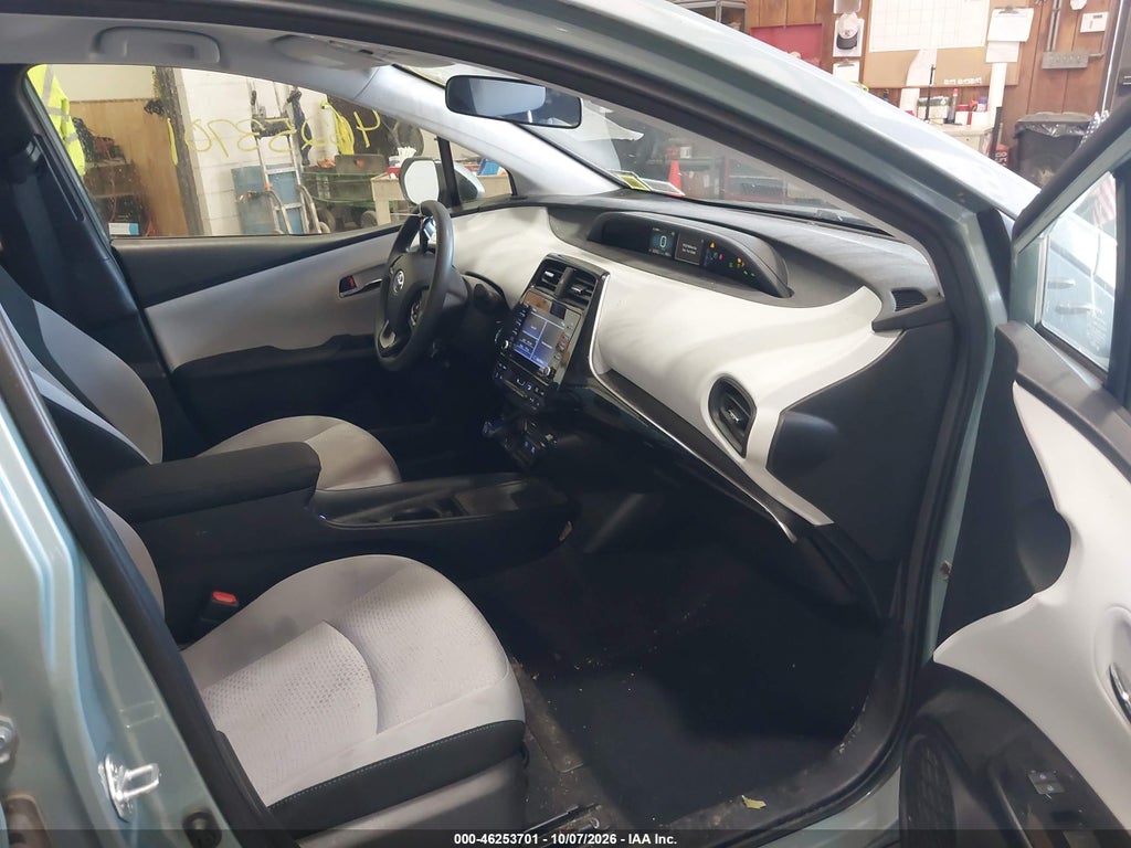 Toyota Prius 2021