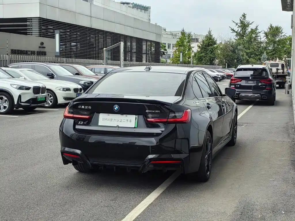 BMW i3 2024