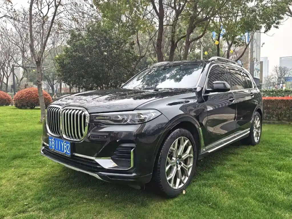 BMW X7 2022