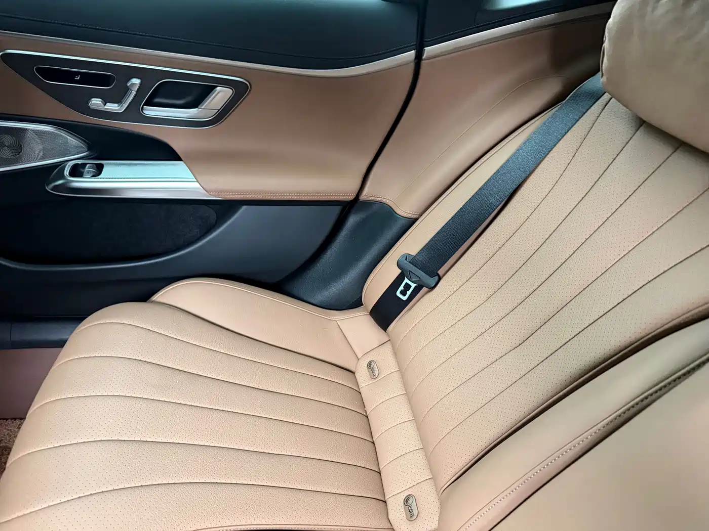 Mercedes-Benz E-Класс 2023