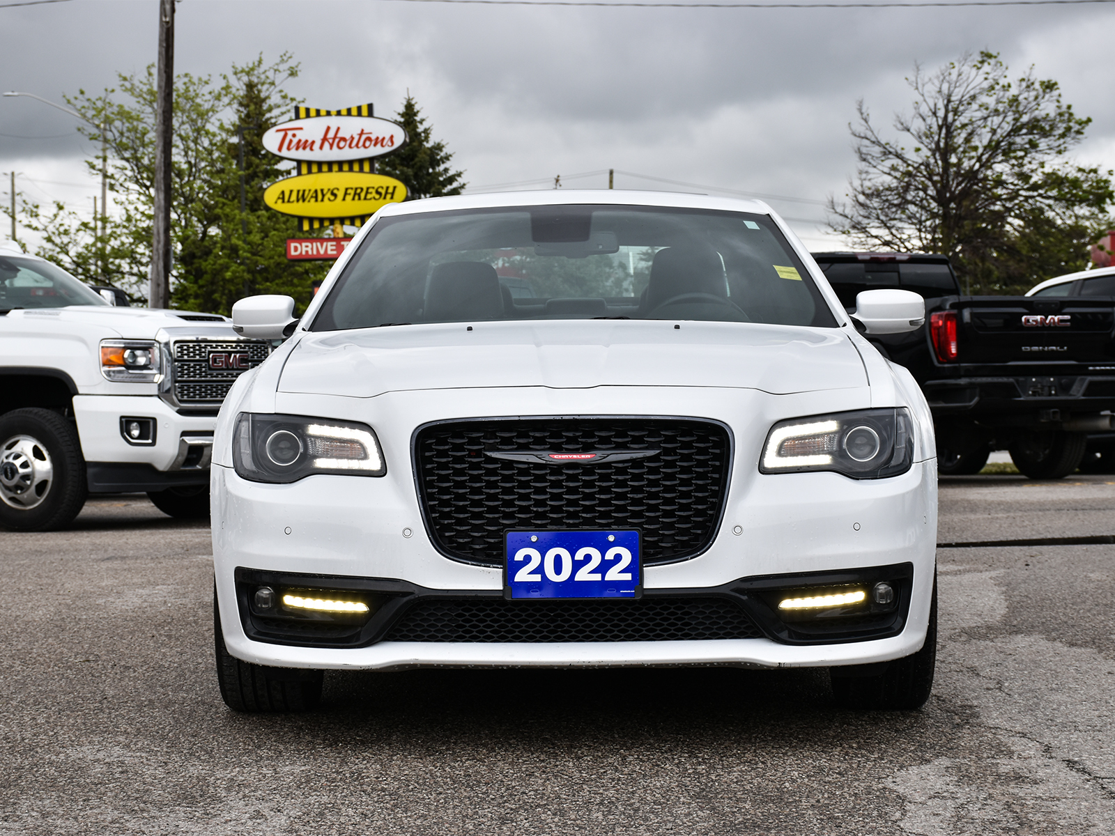 Chrysler 300 2022