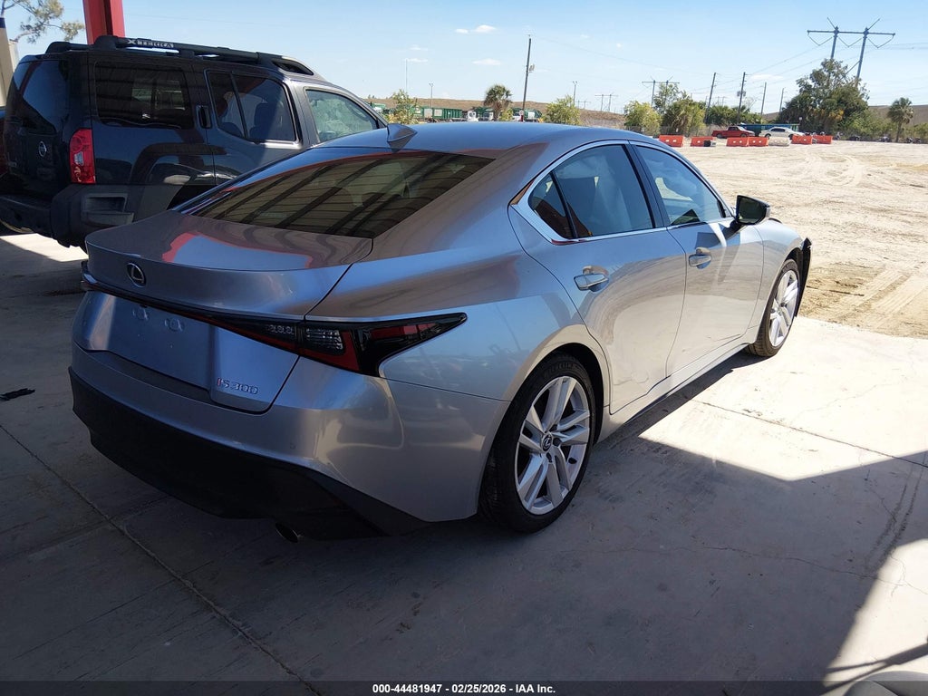 Lexus IS 300 2025