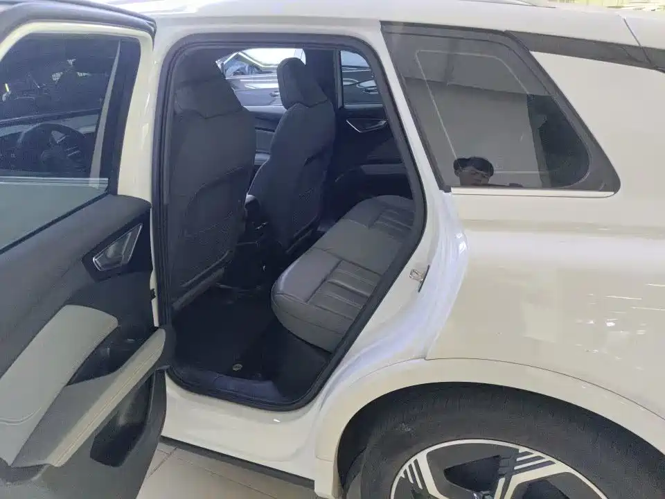 Audi Q4 e-tron 2023