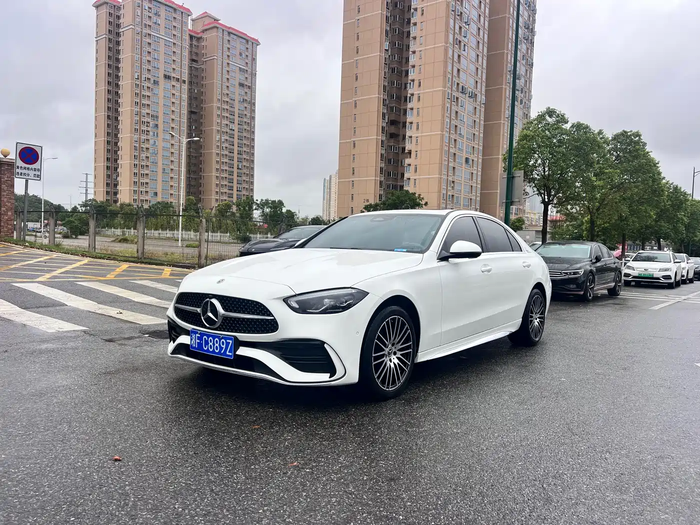 Mercedes-Benz C-Класс 2025