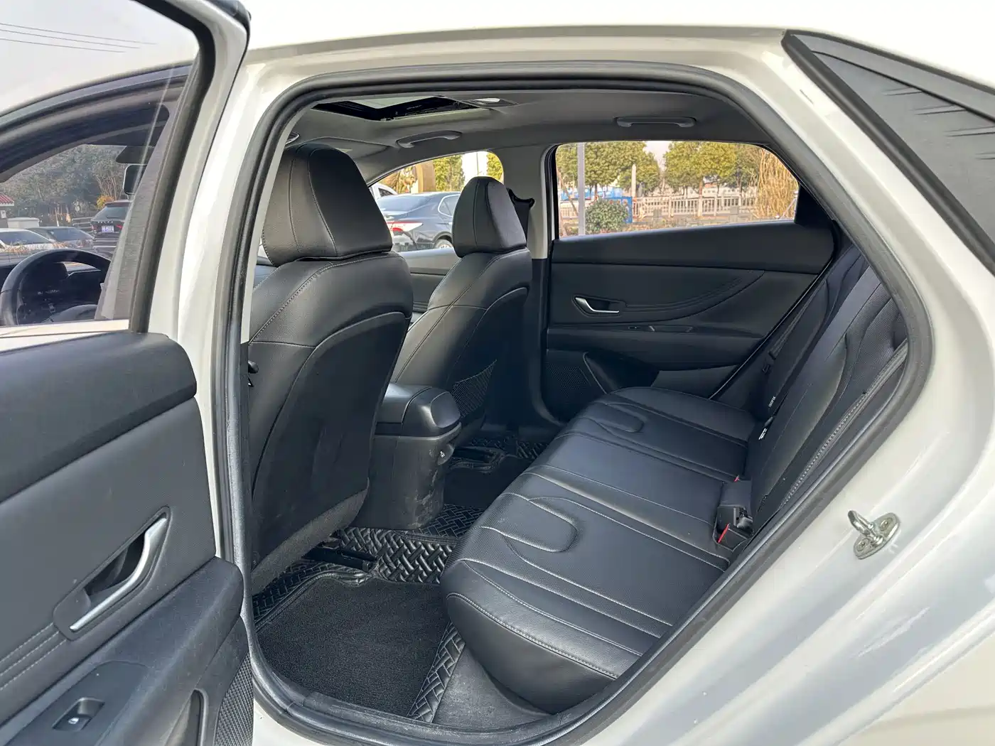Hyundai Elantra 2023