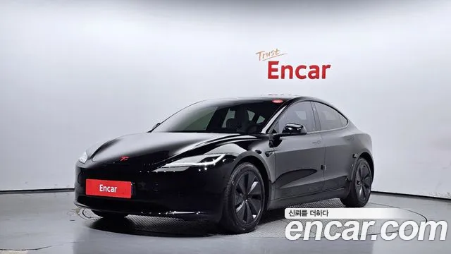 Tesla Model 3 2024