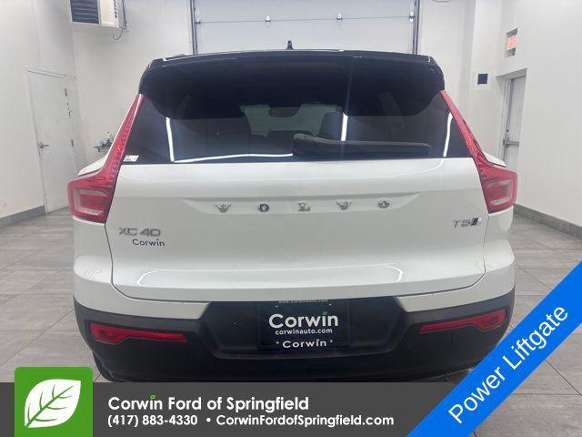 Volvo XC40 2021