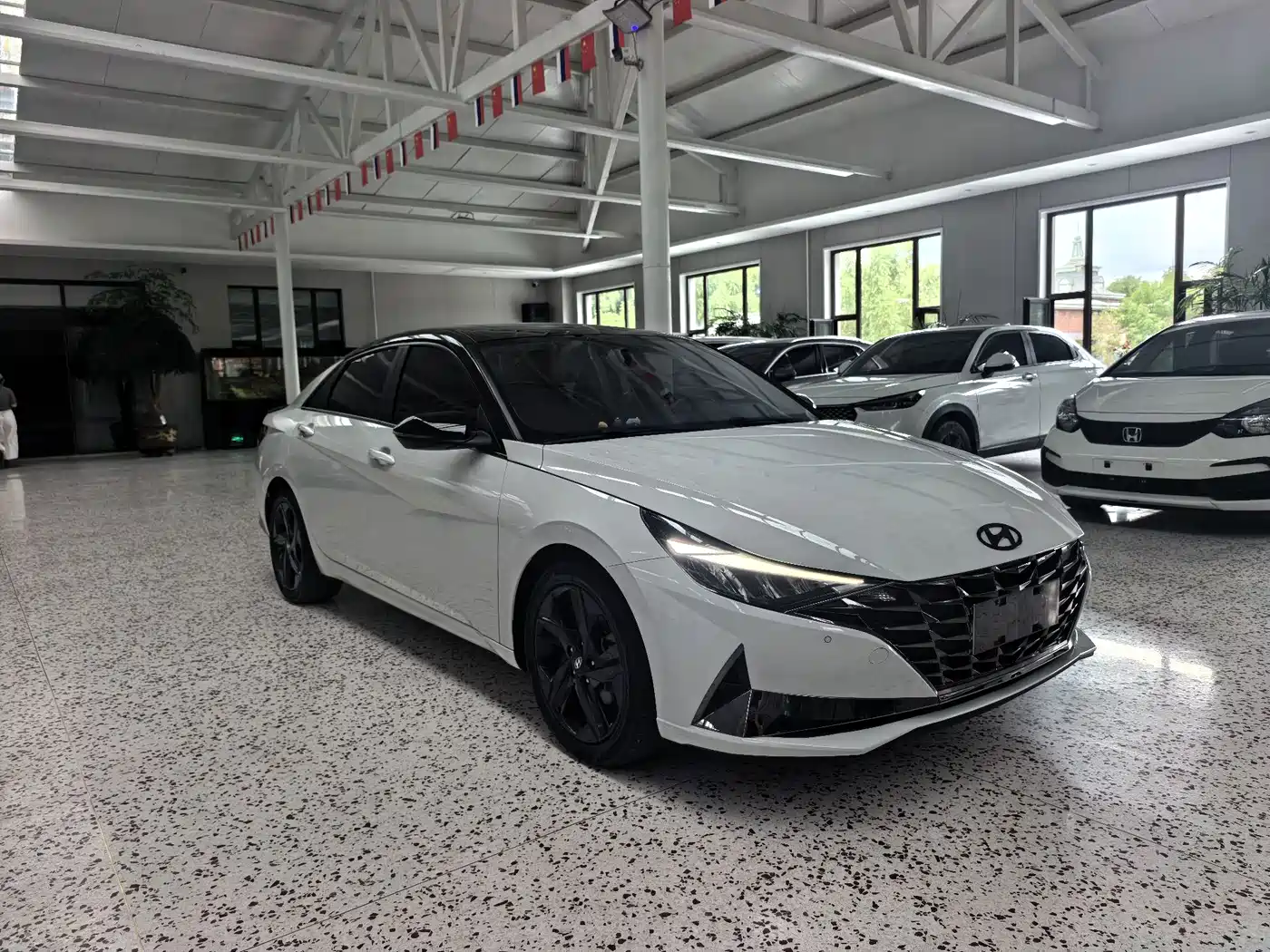Hyundai Elantra 2023