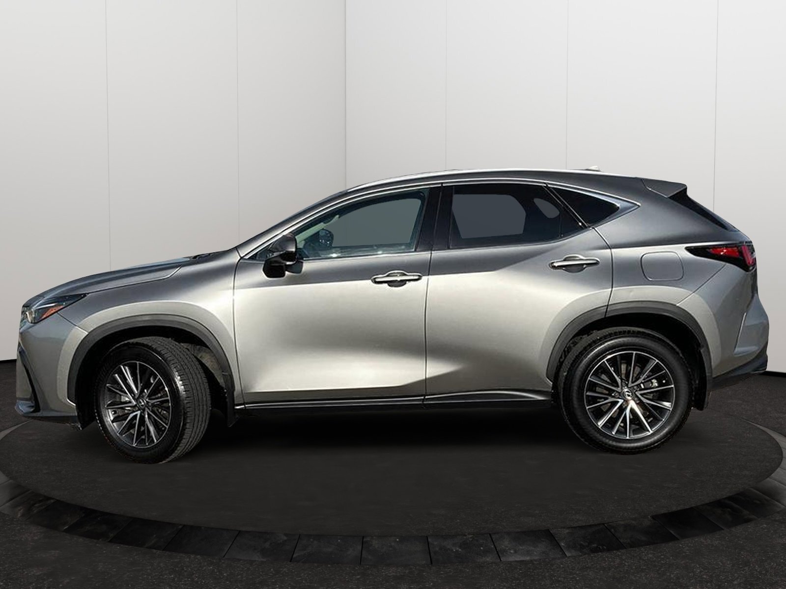 Lexus NX 2024