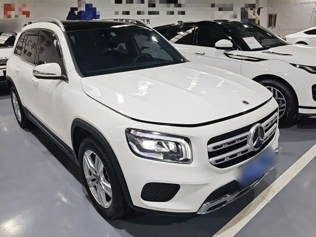 Mercedes-Benz GLB 2023