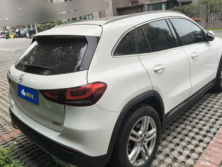 Mercedes-Benz GLA 2023