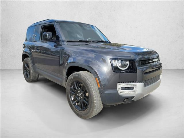 Land Rover Defender 2023