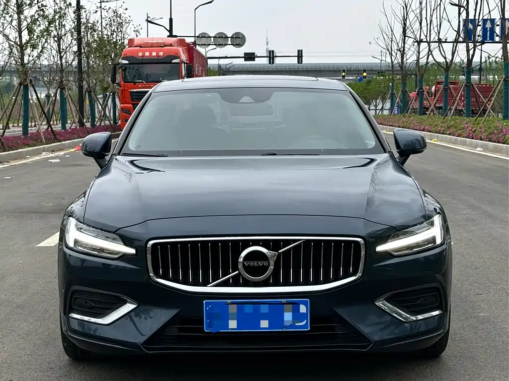 Volvo S60 2021