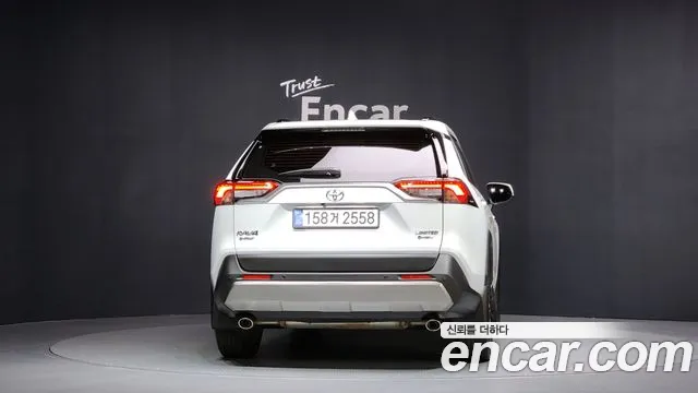 Toyota RAV4 2025