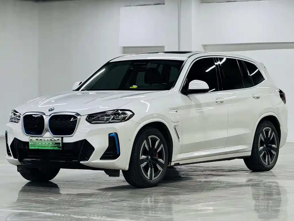 BMW iX3 2022