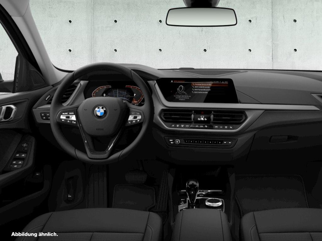 BMW 118 2023