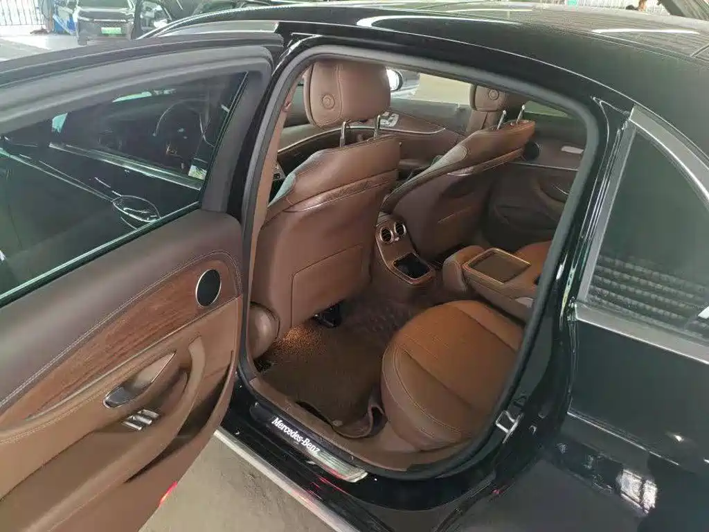 Mercedes-Benz E-Класс 2022