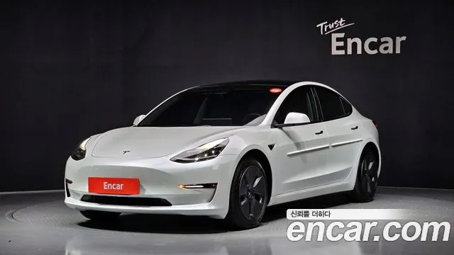 Tesla Model 3 2022
