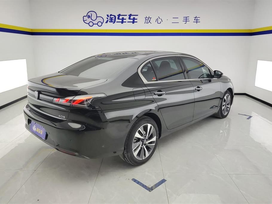 Peugeot 408 2022