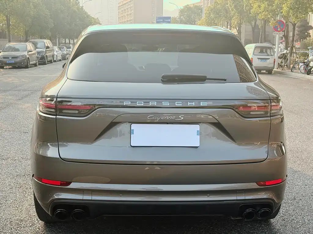 Porsche Cayenne 2020