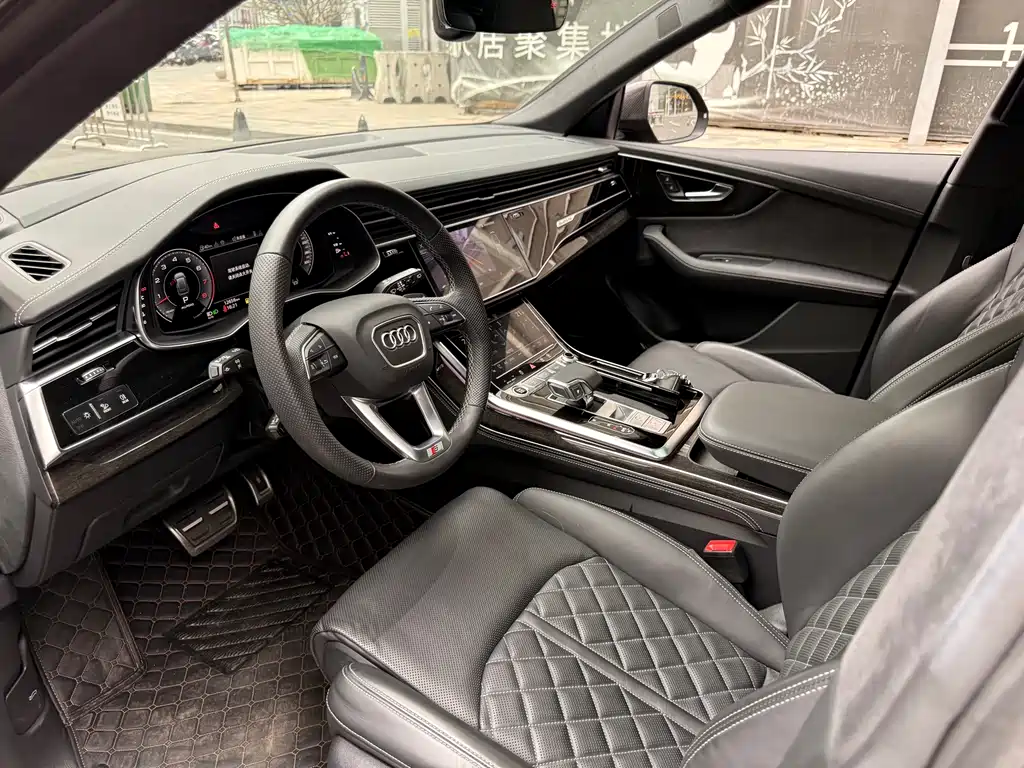 Audi Q8 2024