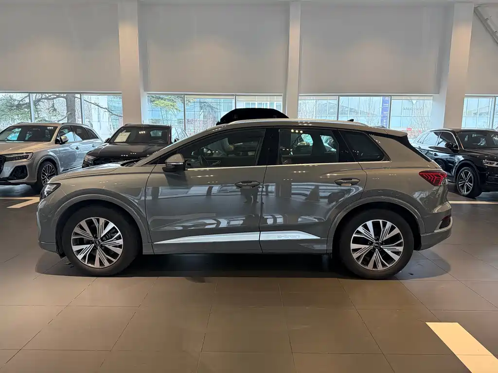 Audi Q4 e-tron 2025