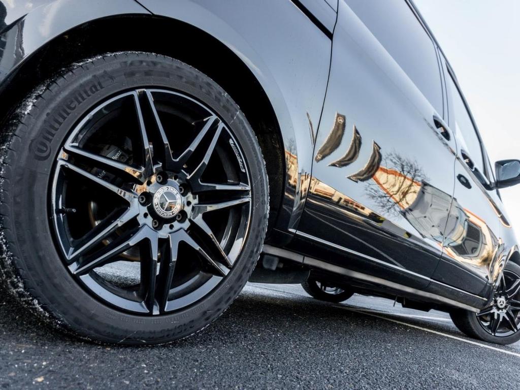 Mercedes-Benz V 300 2022