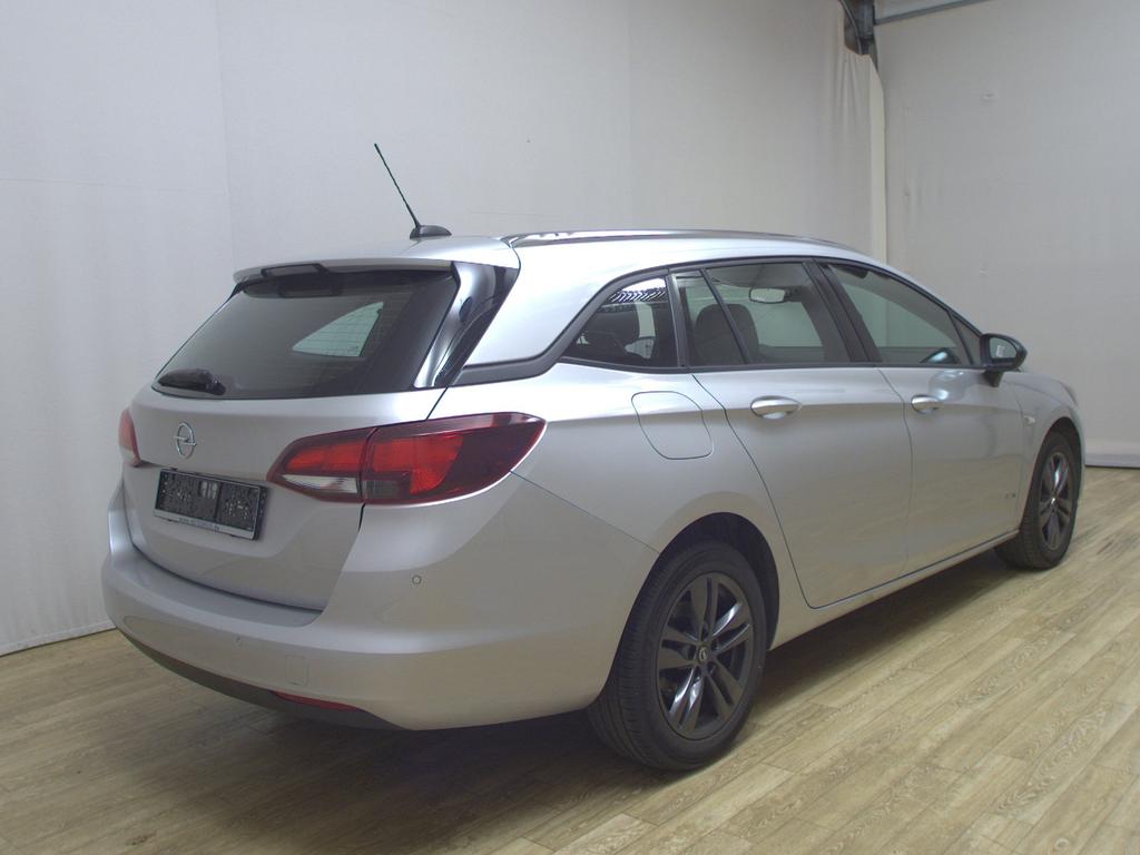 Opel Astra 2021