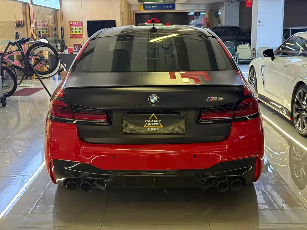 BMW M5 2021