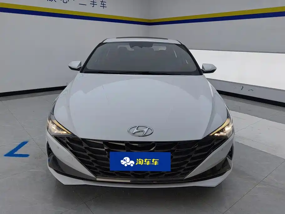 Hyundai Elantra 2021