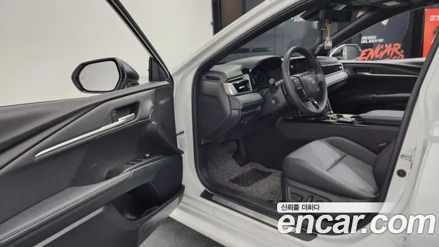 Toyota Camry 2025