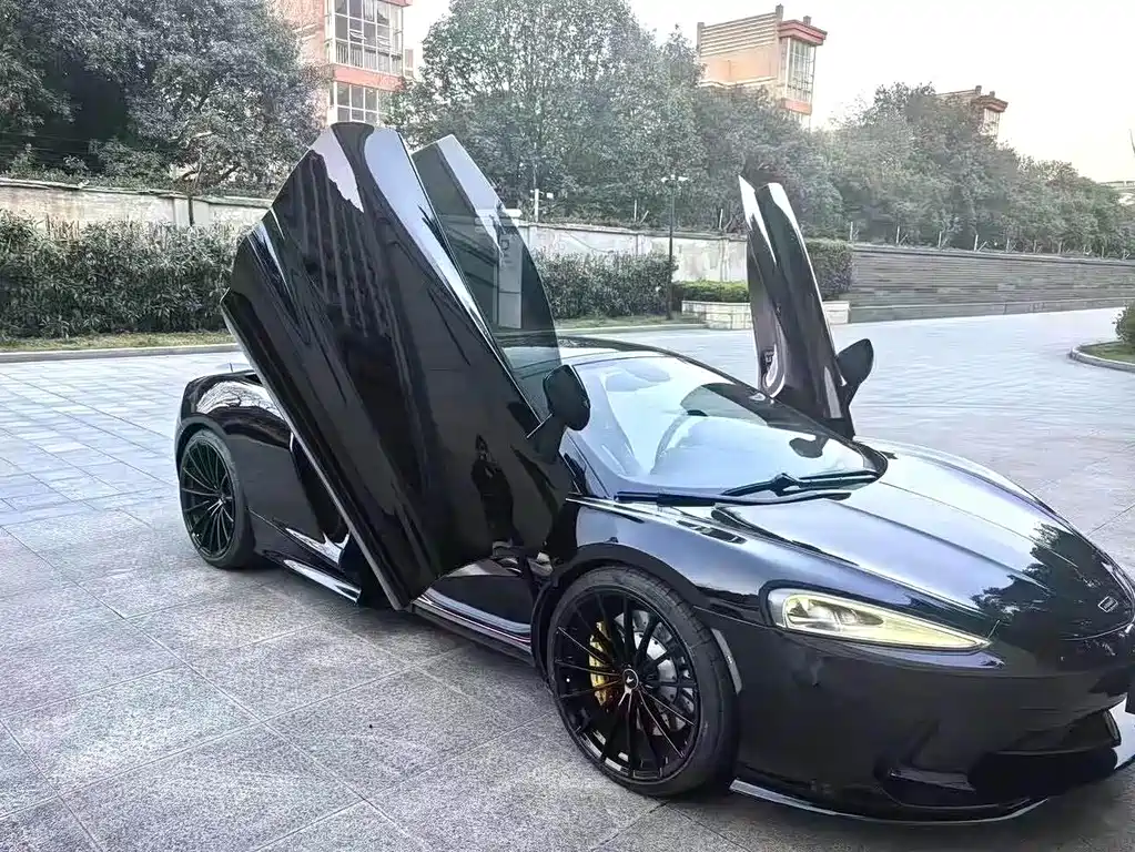 McLaren GT 2021