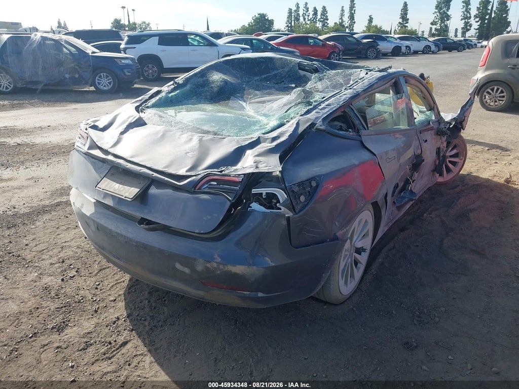 Tesla Model 3 2022