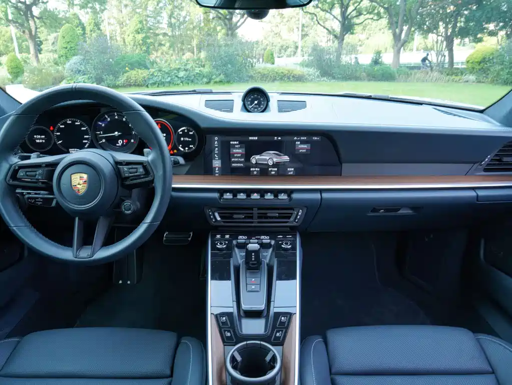 Porsche 911 2021
