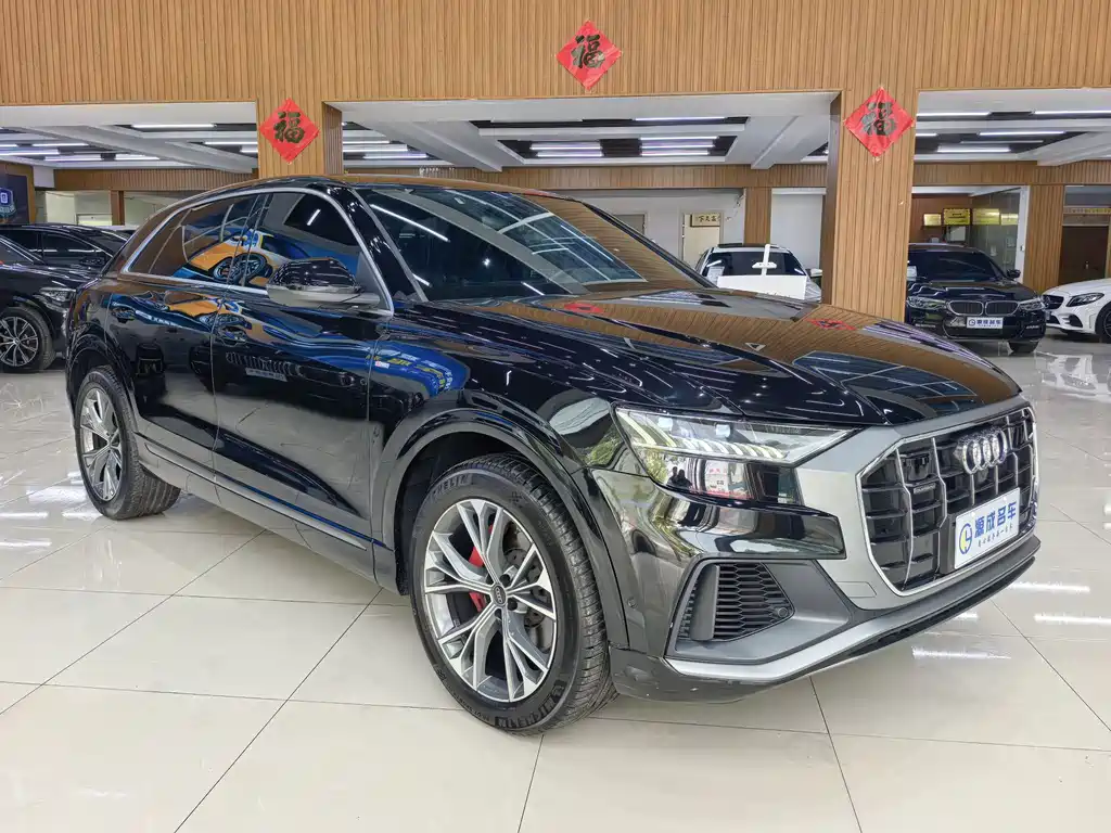 Audi Q8 2023