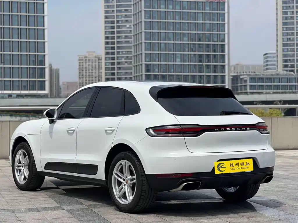 Porsche Macan 2021