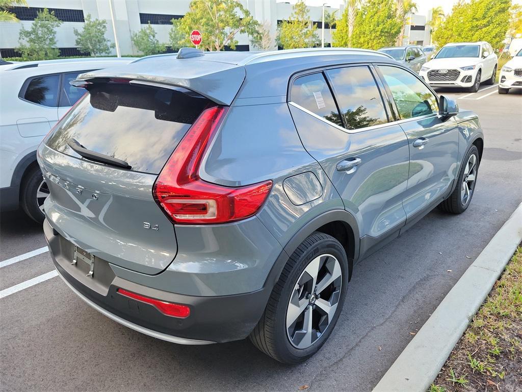 Volvo XC40 2023