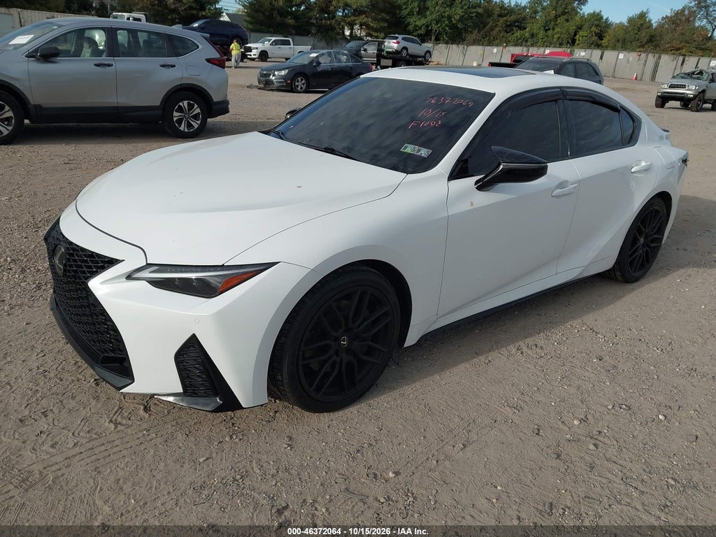 Lexus IS 2024