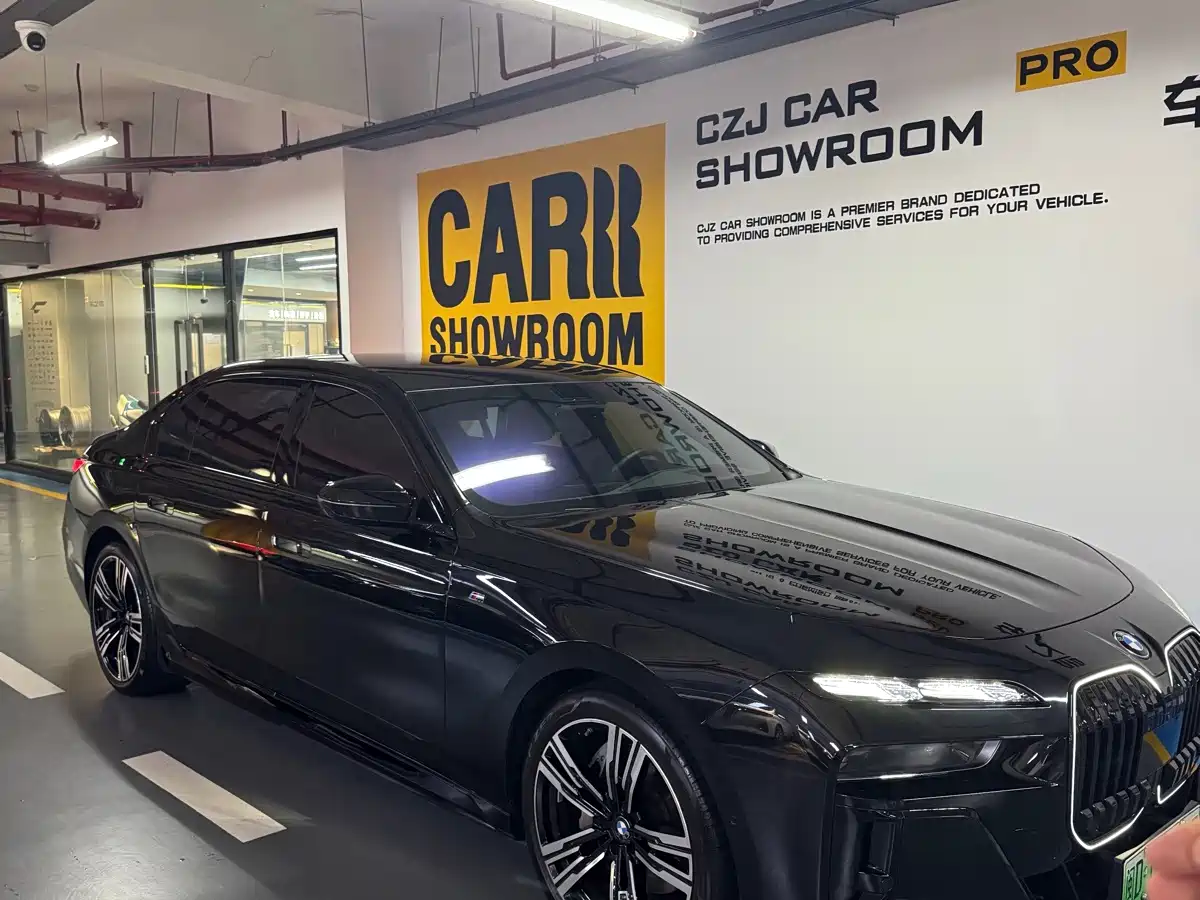 BMW i7 2023