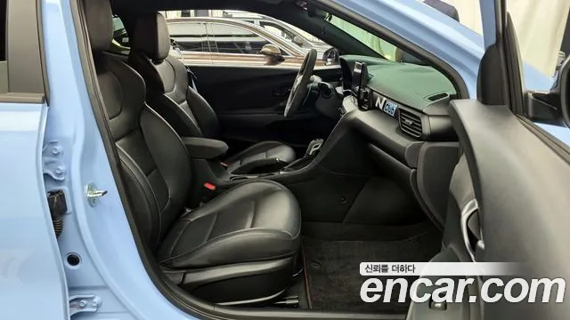 Hyundai Veloster 2022