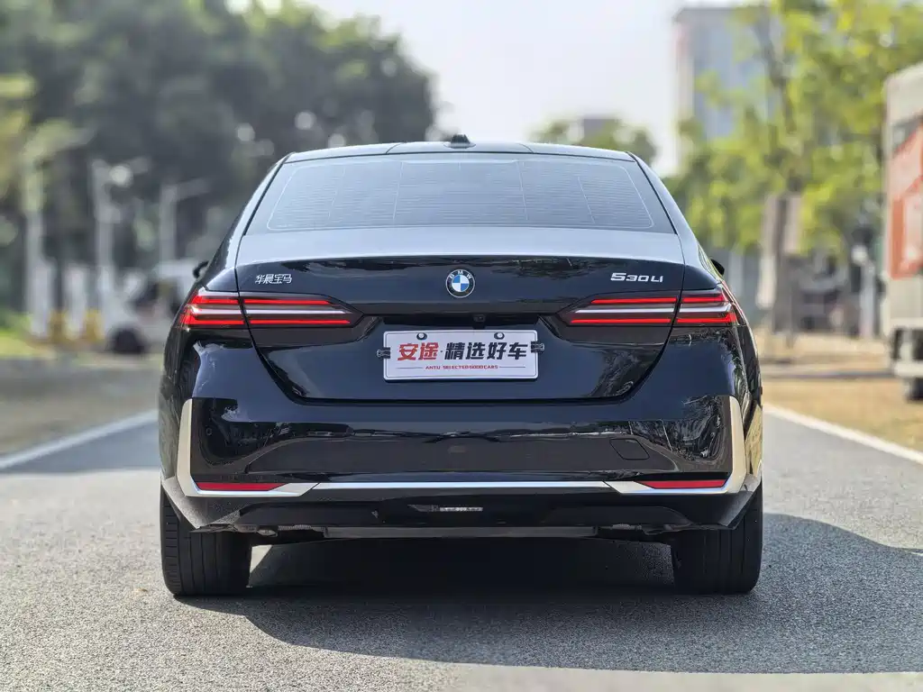 BMW 5 серии 2024