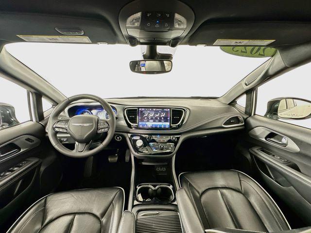 Chrysler Pacifica 2025